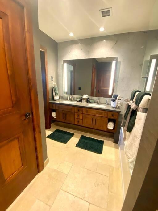 Ski In/Out - Zalanta - Great Location- 2 Hot Tubs - Heated Pool Саут Лейк Тахо Екстериор снимка
